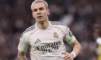 Vycházející hvězda Realu Madrid darovala dres svému rodnému městu