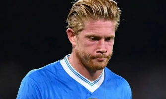 De Bruyne byl po střídání viditelně nespokojený